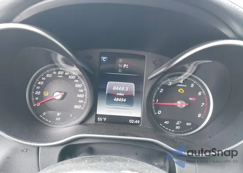 2017 Mercedes-Benz C 300 4Matic z USA, uszkodzony, nr VIN WDDWJ4KB8HF353968